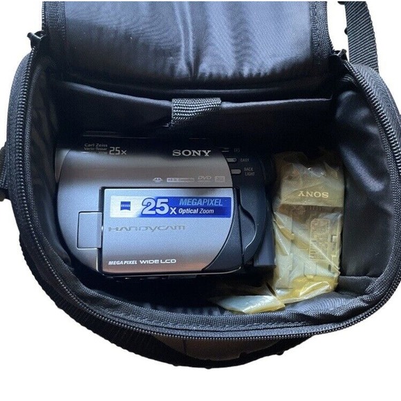 Sony Handycam DCR-DVD308 1MP USB DVD Camcorder 25x Optical Zoom Bundle Working
